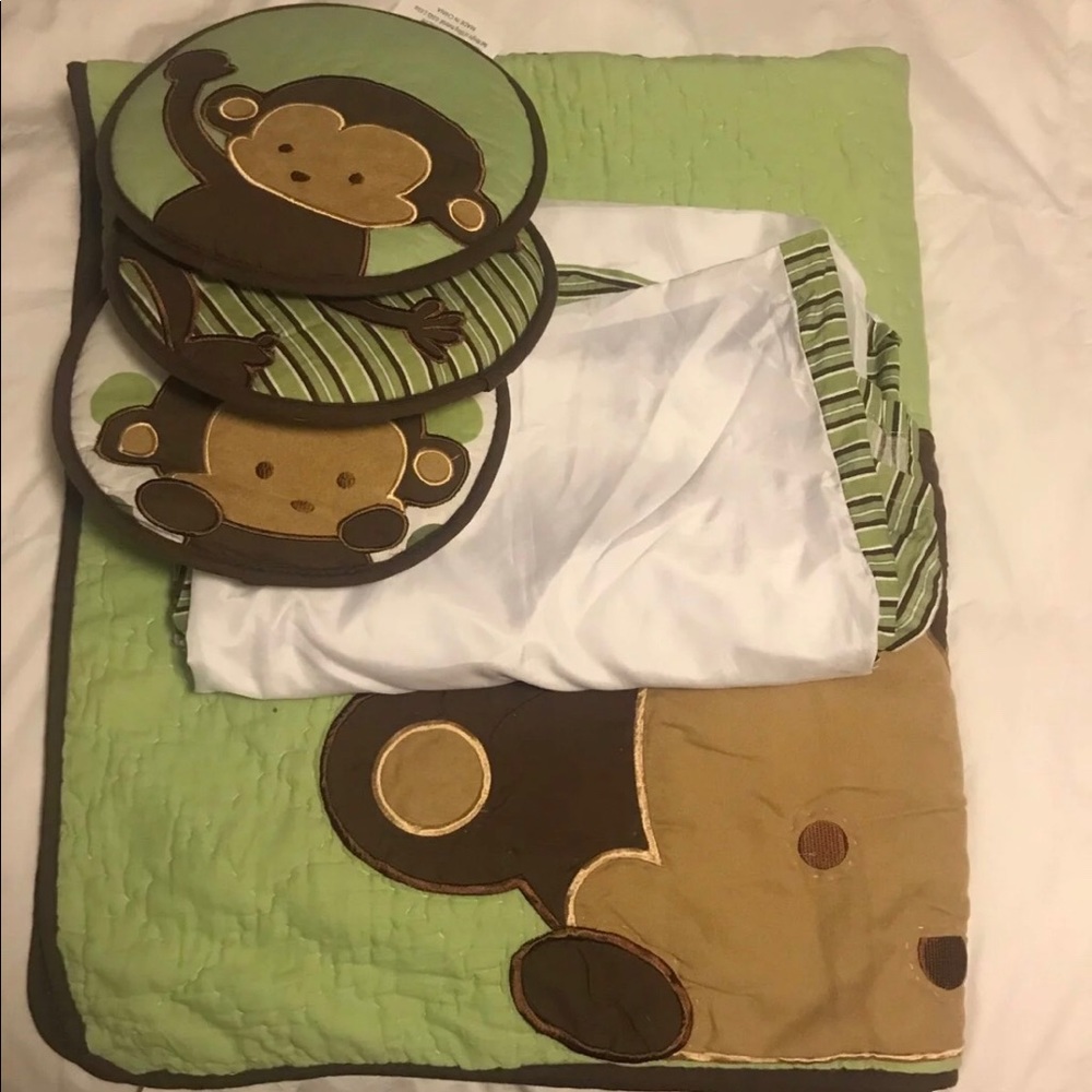 Nursery Bedding/Decor & Diaper Bag